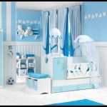 Beyaz mavi bebek odası dekorasyonu