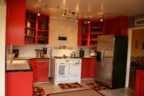 modern kırmızı renkli ahşap meksika mutfak tasarımı